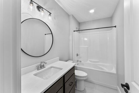 Tiny photo for 4937 Lakeside Drive, Bettendorf, IA 52722 (MLS # 12612425)