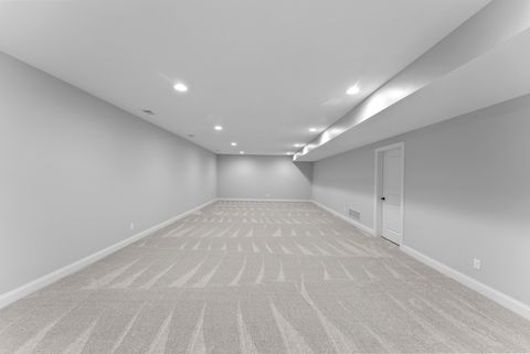 Tiny photo for 4937 Lakeside Drive, Bettendorf, IA 52722 (MLS # 12612425)
