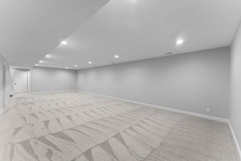 Tiny photo for 4937 Lakeside Drive, Bettendorf, IA 52722 (MLS # 12612425)