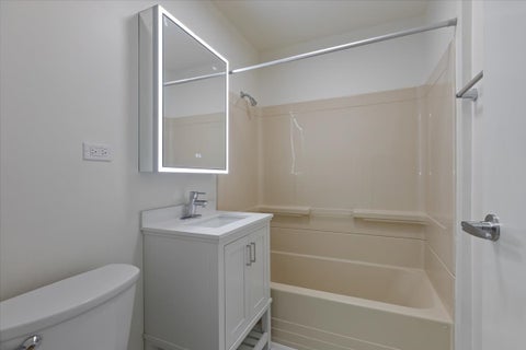 Tiny photo for 701 S Elmhurst Road #H, Des Plaines, IL 60016 (MLS # 12771890)
