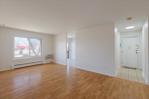 Tiny photo for 701 S Elmhurst Road #H, Des Plaines, IL 60016 (MLS # 12771890)
