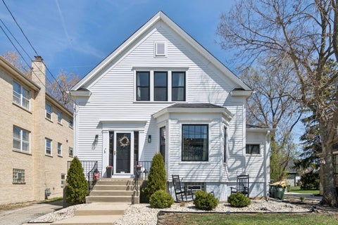 Photo of 501 N Northwest Highway, Park Ridge, IL 60068 (MLS # 12701433)