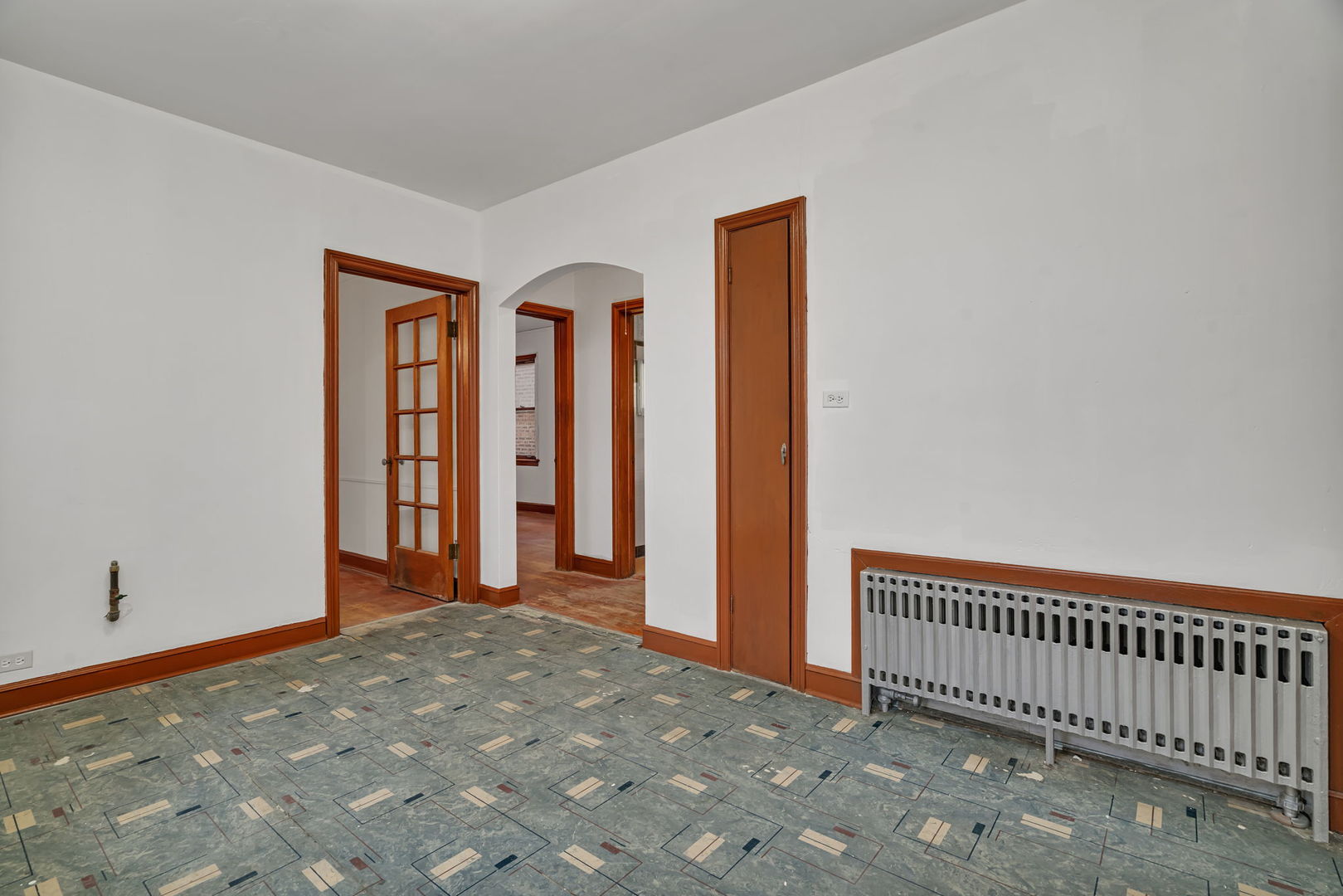 6937 S California Avenue