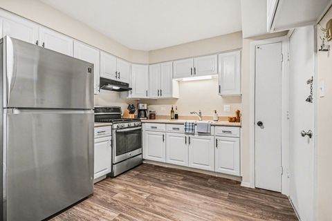 Tiny photo for 1320 Lore Lane #107B, Lombard, IL 60148 (MLS # 12604142)