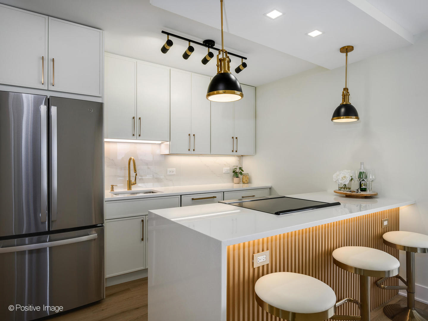 1355 N Sandburg Terrace 2201D