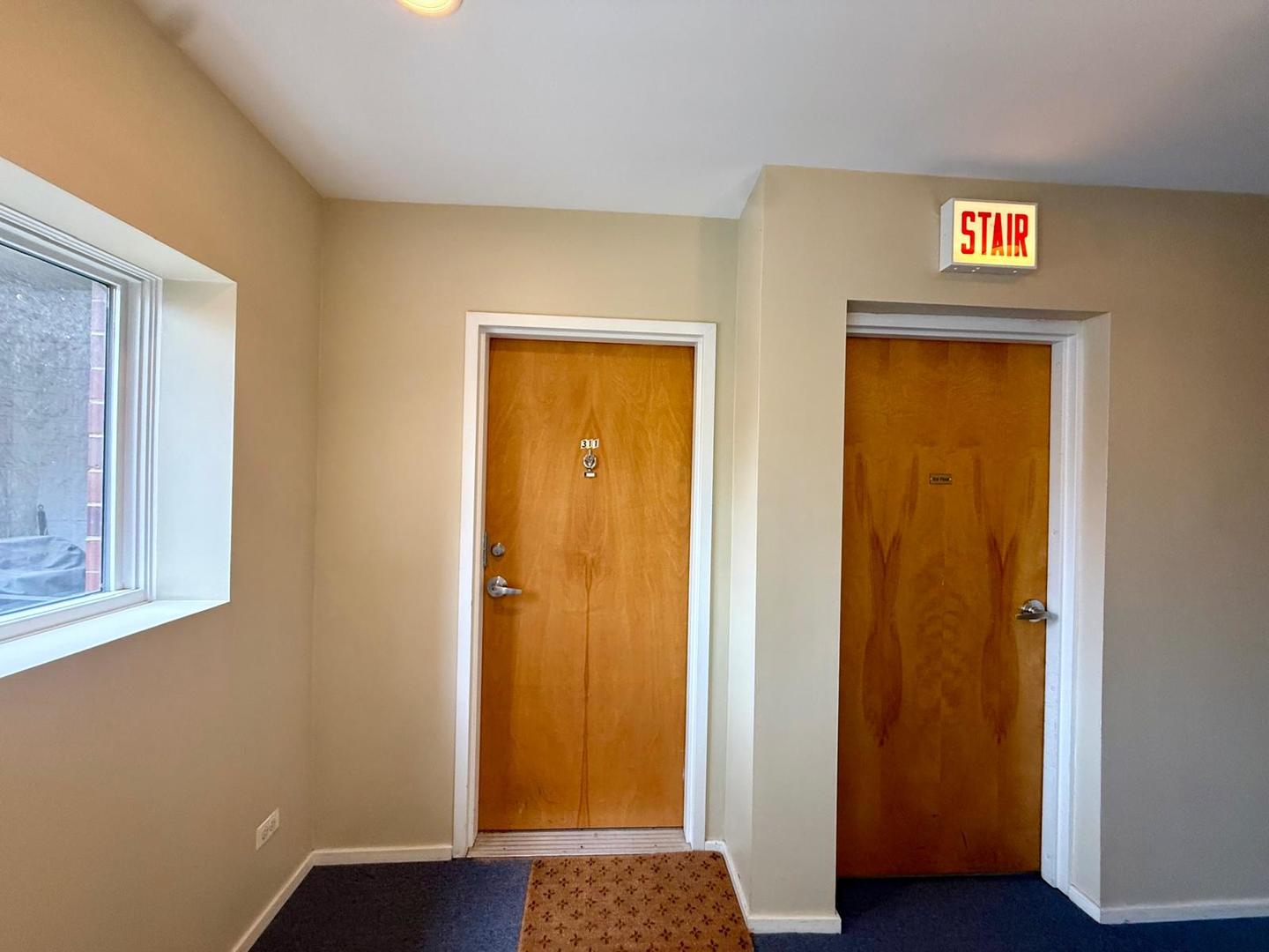 2327 W Wolfram Street 311