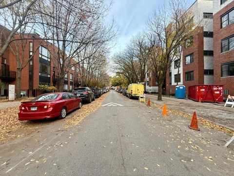 Tiny photo for 2327 W Wolfram Street #311, Chicago, IL 60618 (MLS # 12509712)
