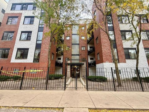 Photo of 2327 W Wolfram Street #311, Chicago, IL 60618 (MLS # 12509712)