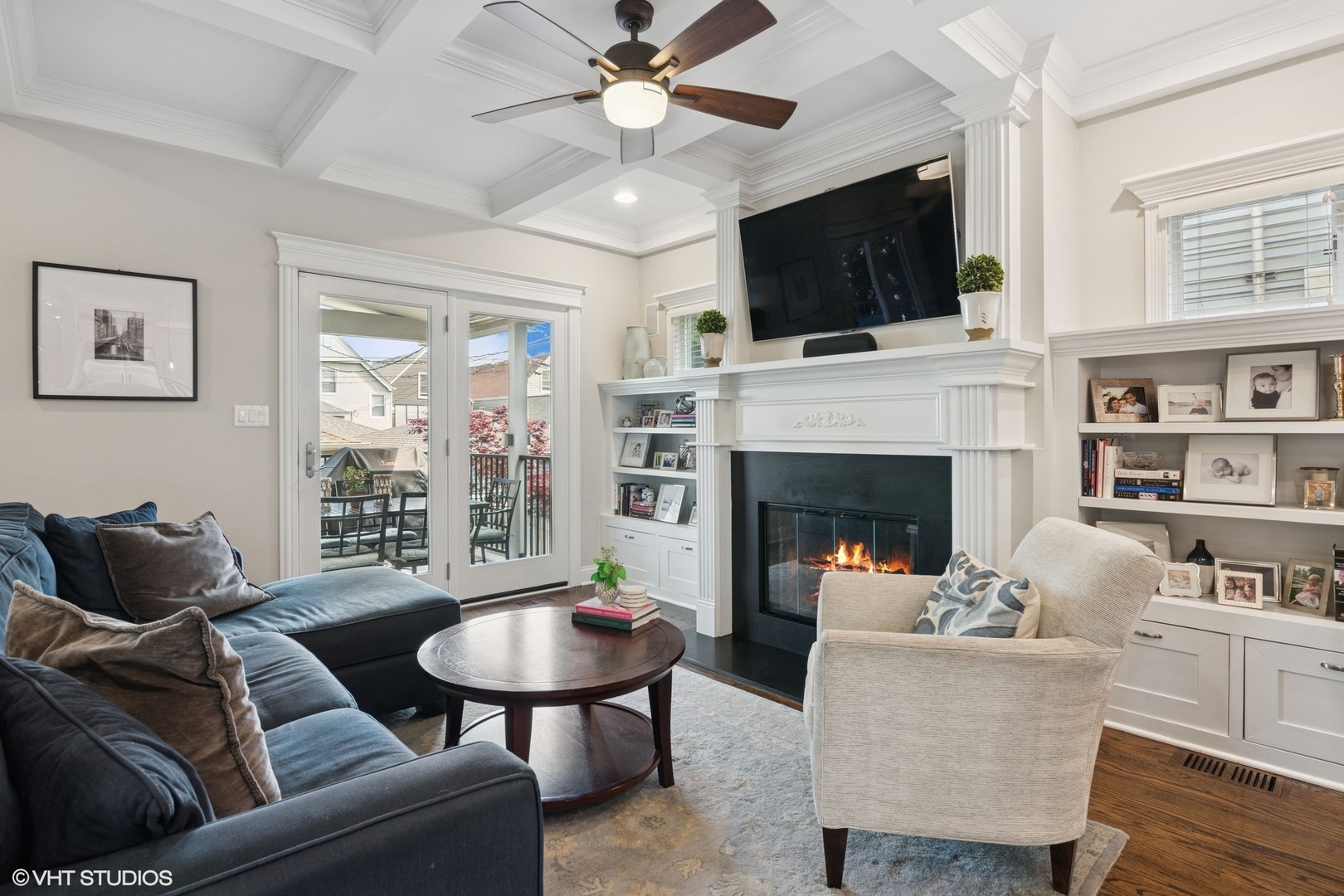 2450 W Warner Avenue