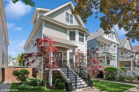 2450 W Warner Avenue Chicago IL 60618