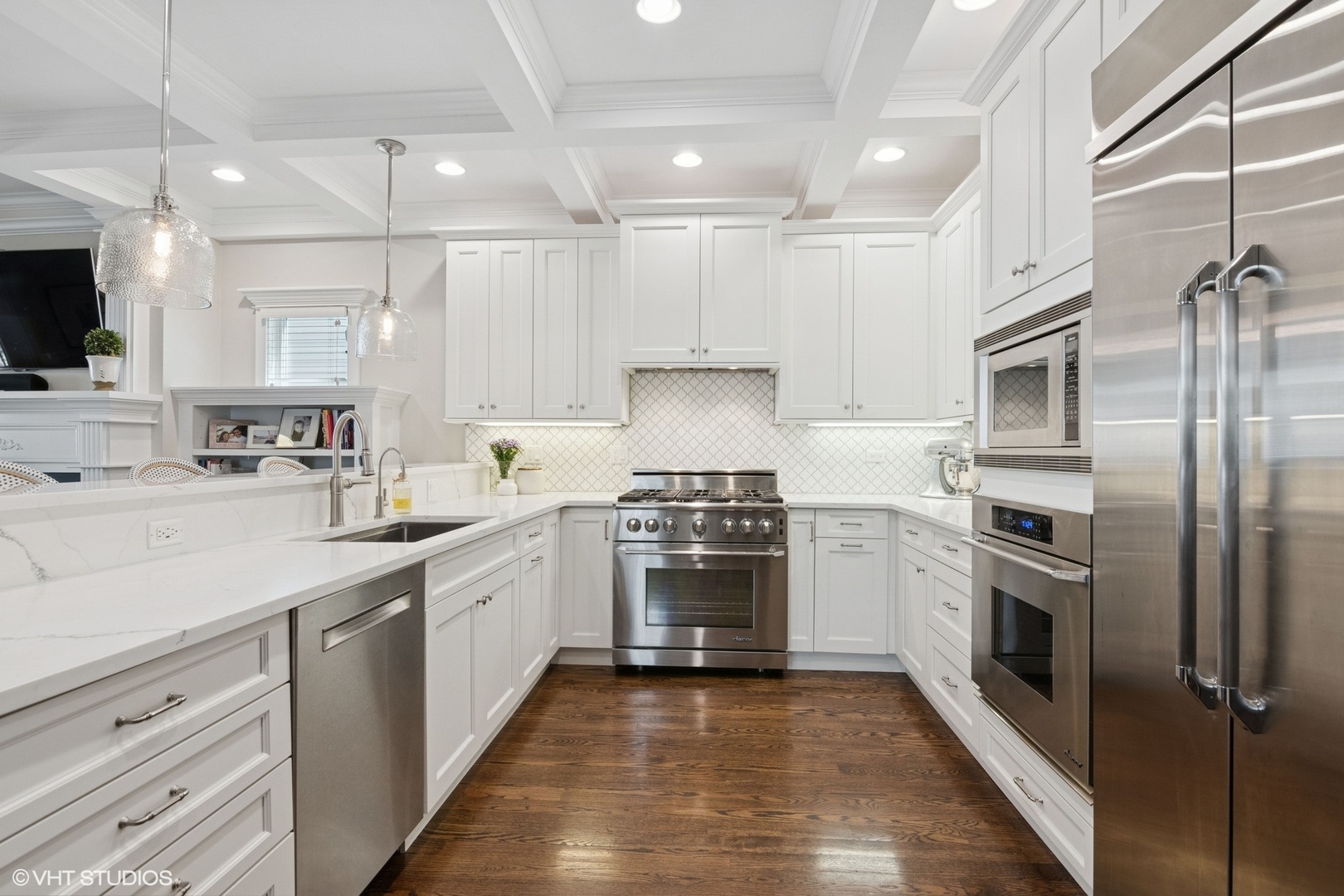 2450 W Warner Avenue