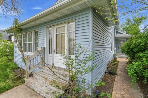 Tiny photo for 1730 S Jefferson Street, Lockport, IL 60441 (MLS # 12625710)