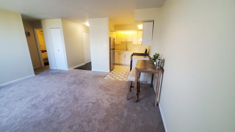 Tiny photo for 20 N Tower Road #6J, Oak Brook, IL 60523 (MLS # 12515029)