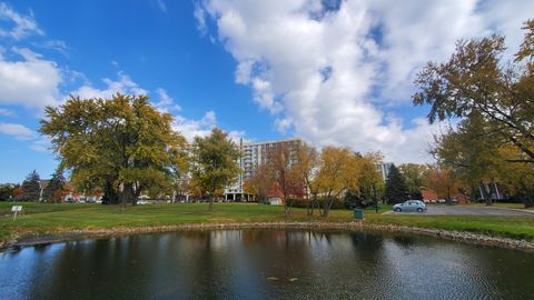 Tiny photo for 20 N Tower Road #6J, Oak Brook, IL 60523 (MLS # 12515029)
