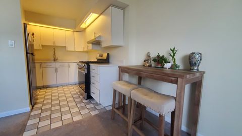 Tiny photo for 20 N Tower Road #6J, Oak Brook, IL 60523 (MLS # 12515029)