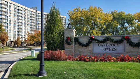 Tiny photo for 20 N Tower Road #6J, Oak Brook, IL 60523 (MLS # 12515029)
