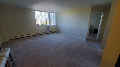 Tiny photo for 20 N Tower Road #6J, Oak Brook, IL 60523 (MLS # 12515029)