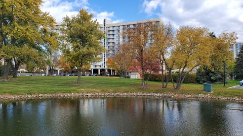 Tiny photo for 20 N Tower Road #6J, Oak Brook, IL 60523 (MLS # 12515029)