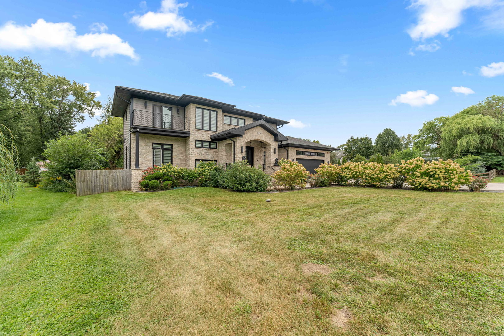 21W741 Thorndale Avenue