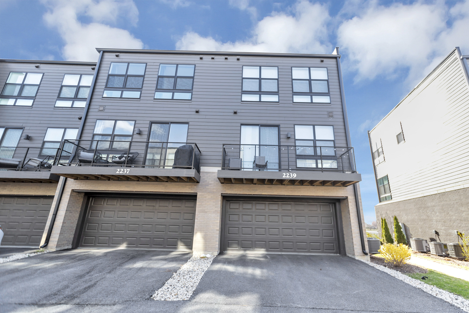 2237 Parkside Drive