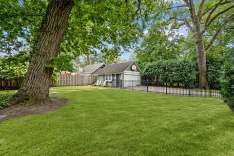 Tiny photo for 939 Ashland Avenue, Wilmette, IL 60091 (MLS # 12587826)