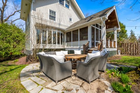 Tiny photo for 939 Ashland Avenue, Wilmette, IL 60091 (MLS # 12587826)