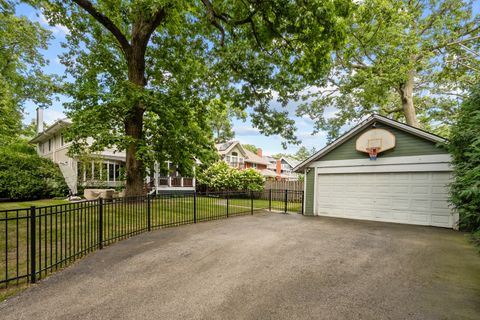 Tiny photo for 939 Ashland Avenue, Wilmette, IL 60091 (MLS # 12587826)