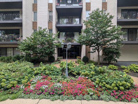 Photo of 410 Ashland Avenue #1A, River Forest, IL 60305 (MLS # 12456440) Photo of 410 Ashland Avenue #1A, River Forest, IL 60305 (MLS # 12456440)