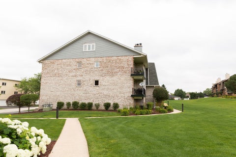 Tiny photo for 15713 OLD ORCHARD Court #2S, Orland Park, IL 60462 (MLS # 12691441)