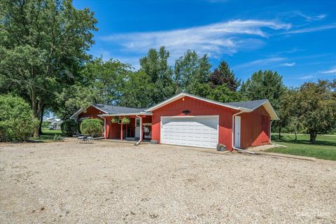 400 Water Street Earlville IL 60518