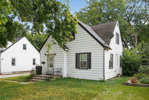 Tiny photo for 10417 W Palmer Avenue, Melrose Park, IL 60164 (MLS # 12483228)