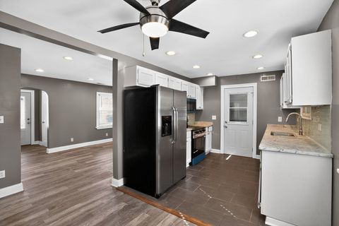 Tiny photo for 10417 W Palmer Avenue, Melrose Park, IL 60164 (MLS # 12483228)