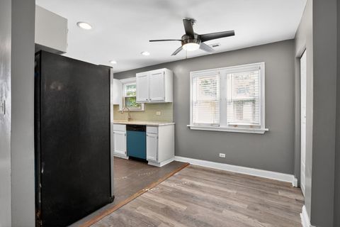 Tiny photo for 10417 W Palmer Avenue, Melrose Park, IL 60164 (MLS # 12483228)