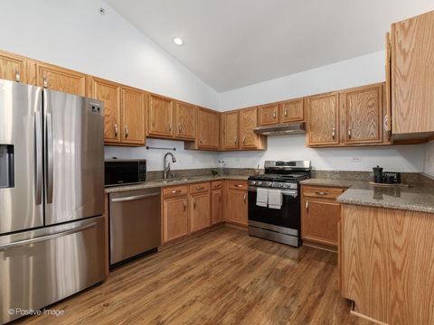 Tiny photo for 121 Commons Court, Wheeling, IL 60090 (MLS # 12579486)