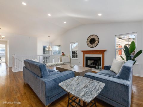 Tiny photo for 121 Commons Court, Wheeling, IL 60090 (MLS # 12579486)