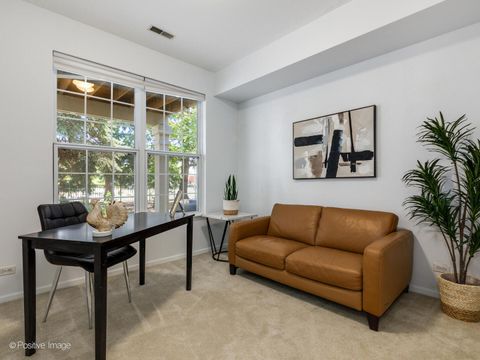 Tiny photo for 121 Commons Court, Wheeling, IL 60090 (MLS # 12579486)