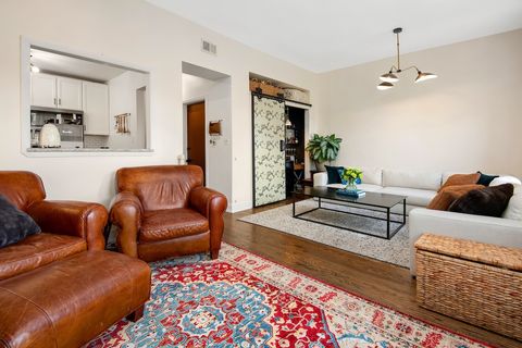 Tiny photo for 730 W Aldine Avenue #3W, Chicago, IL 60657 (MLS # 12474672)