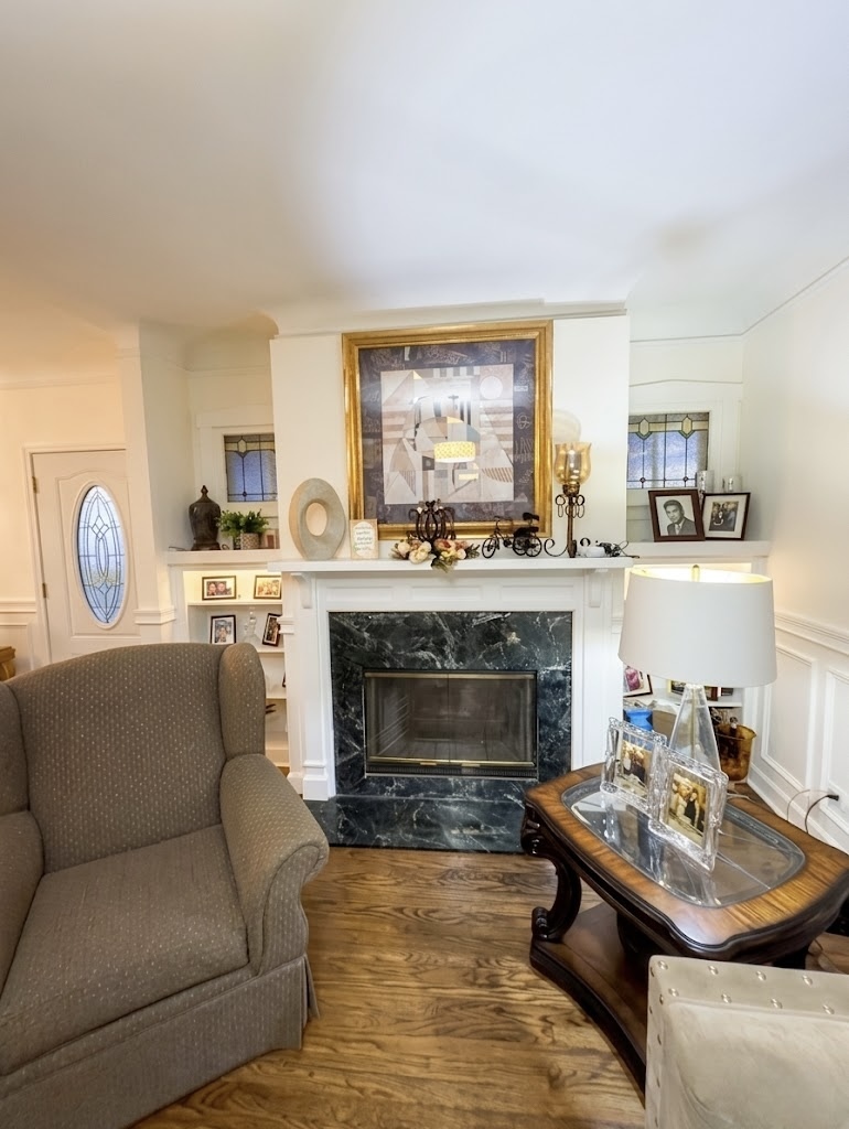 5549 N Parkside Avenue