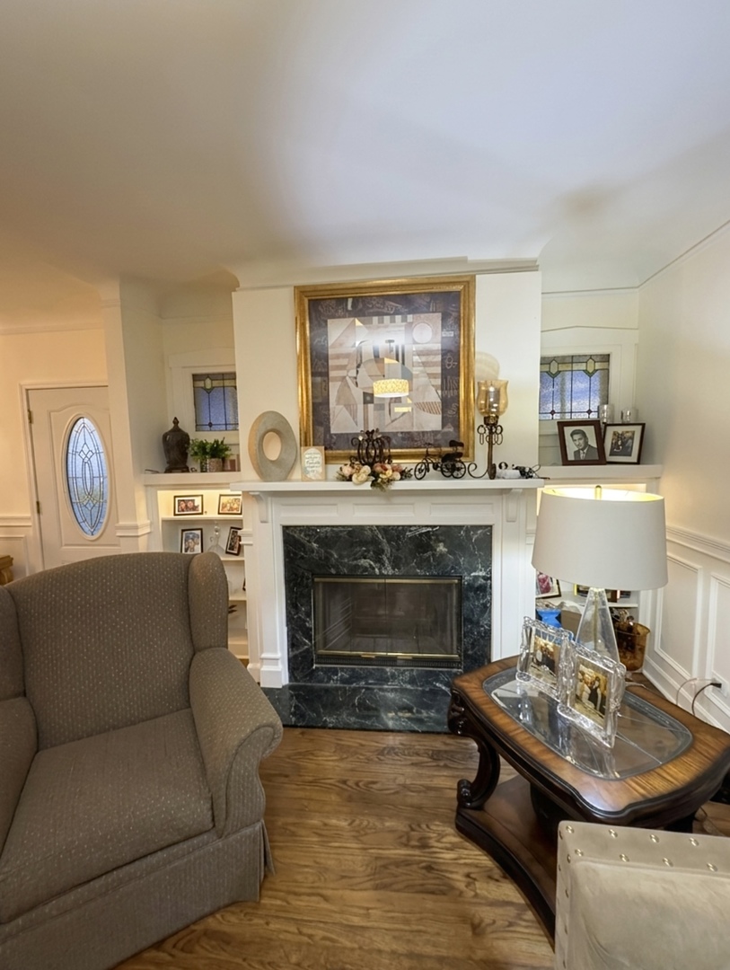 5549 N Parkside Avenue