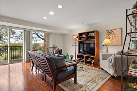 Tiny photo for 5020 Arbor Lane #203, Northfield, IL 60093 (MLS # 12476050)