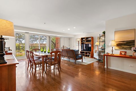 Tiny photo for 5020 Arbor Lane #203, Northfield, IL 60093 (MLS # 12476050)