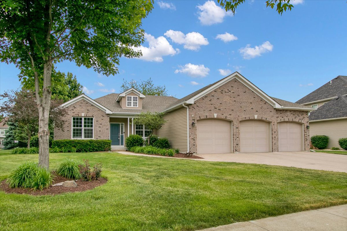 1131 Clearwater Drive
