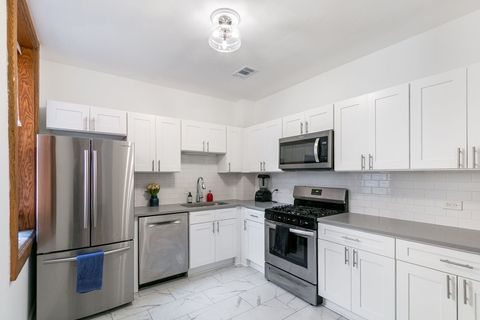 Tiny photo for 550 W Surf Street #C316, Chicago, IL 60657 (MLS # 12454392)