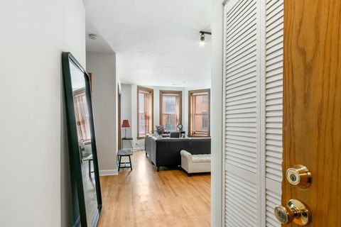 Tiny photo for 550 W Surf Street #C316, Chicago, IL 60657 (MLS # 12454392)