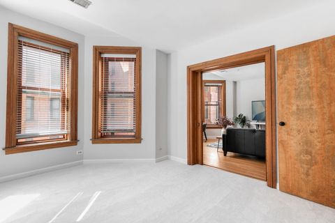 Tiny photo for 550 W Surf Street #C316, Chicago, IL 60657 (MLS # 12454392)