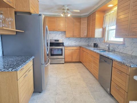 Tiny photo for 2432 Northridge Dr, Quincy, IL 62305 (MLS # 12592358)