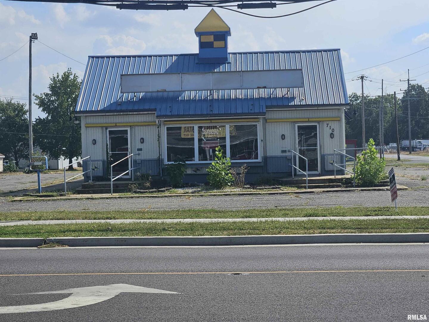 710 W MAIN Street