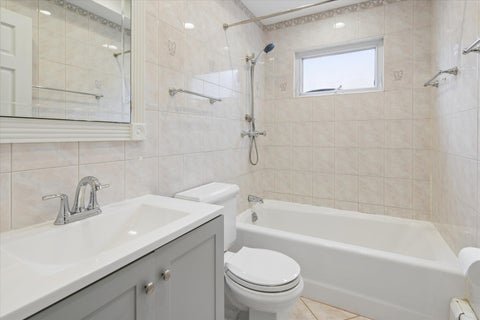 Tiny photo for 5836 N Manton Avenue, Chicago, IL 60646 (MLS # 12674695)