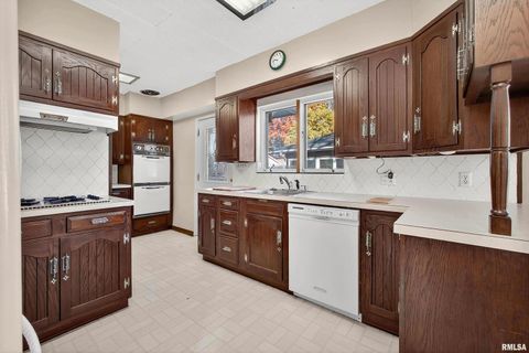 Tiny photo for 1228 COFFELT Avenue, Bettendorf, IA 52722 (MLS # 12591415)