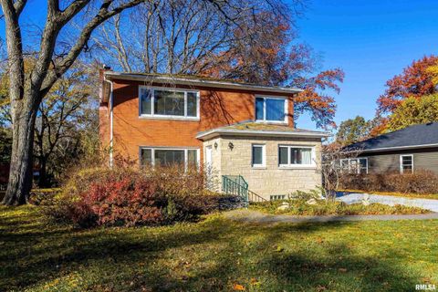 Tiny photo for 1228 COFFELT Avenue, Bettendorf, IA 52722 (MLS # 12591415)